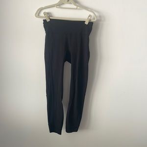 Lululemon Black 3/4 Legging Size 8